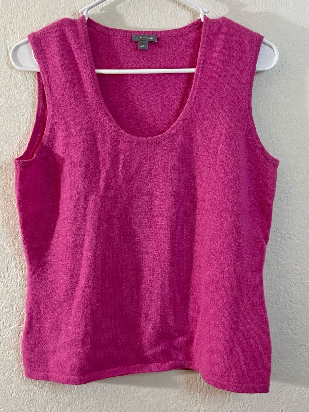 Ann Taylor Scoop Neck Sweater Vest Women Size Medium Cashmere Minimalist